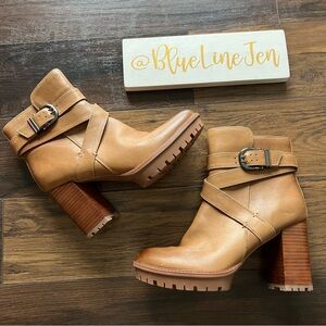 Naturalizer Lyra Lug Sole Boots NWOT